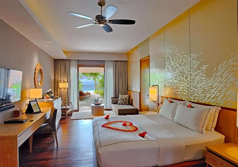 LB_Beach_Suite_Bedroom